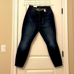 Judy Blue Jeans. Skinny fit. Tummy control